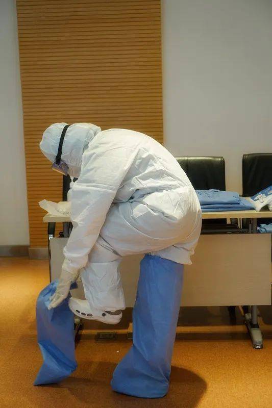 注册礼物-窗口期体能课后，金州勇士绝杀压哨备战社区盾，气氛紧张，医务组通报恢复(中道救援公司加盟合作电话)